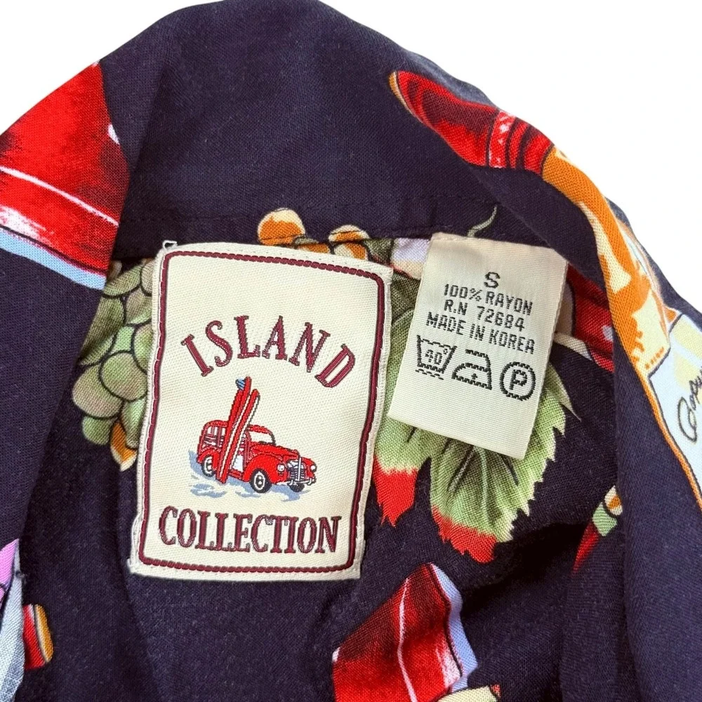 Island Collection Hawaiian Aloha Shirt Small Cocktails Grapes‎ Floral